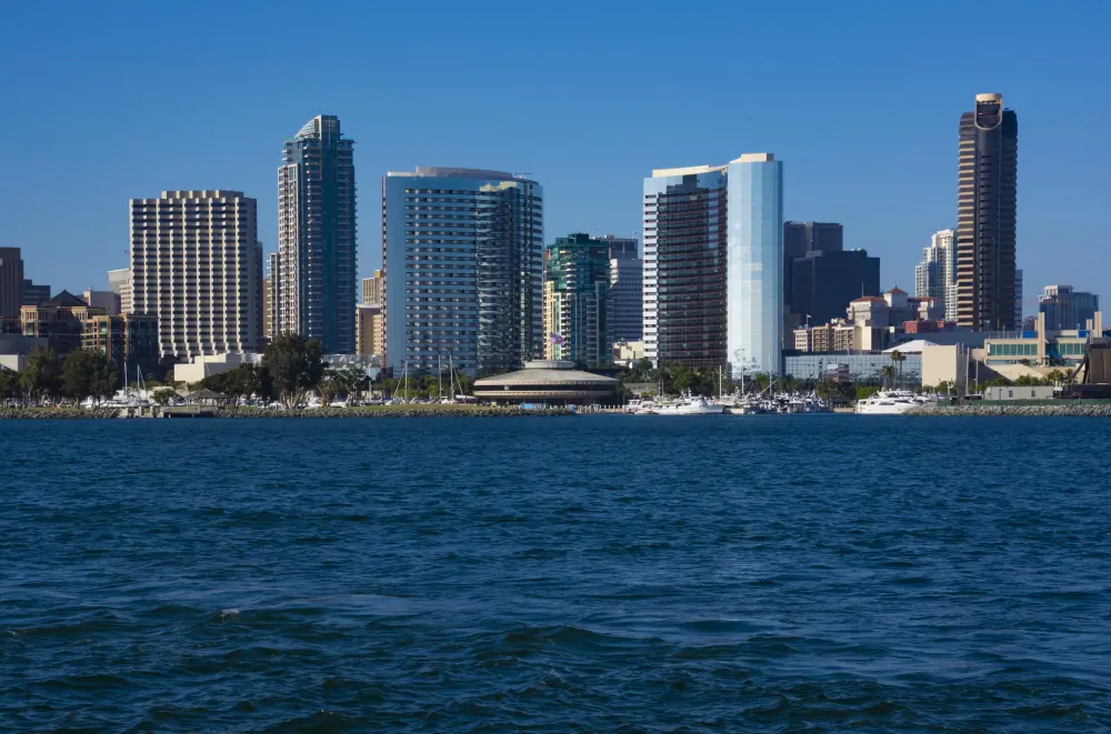 how to plan a last-minute affordable trip to san diego beach skyline travel