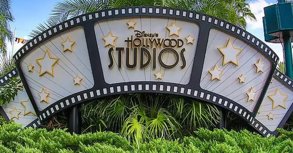 Guests following itinerary for Disney World at Hollywood Studios near Star Wars Galaxy's Edge entrance